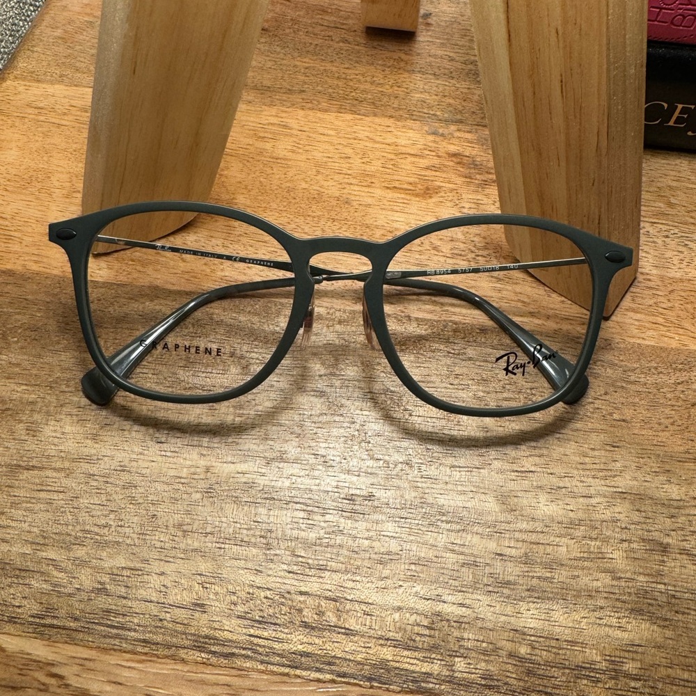 Brand New Ray-ban eye glasses.